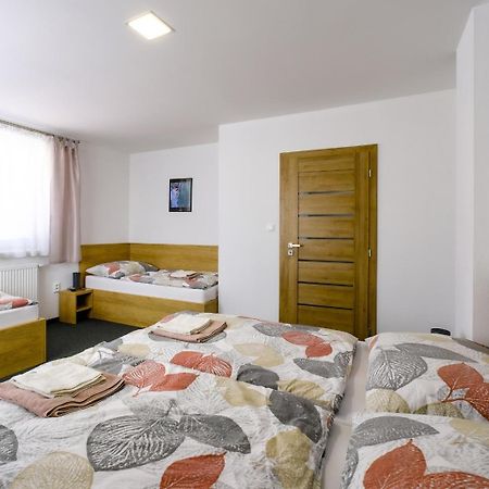 Villa Michaela Bešeňová Exteriör bild