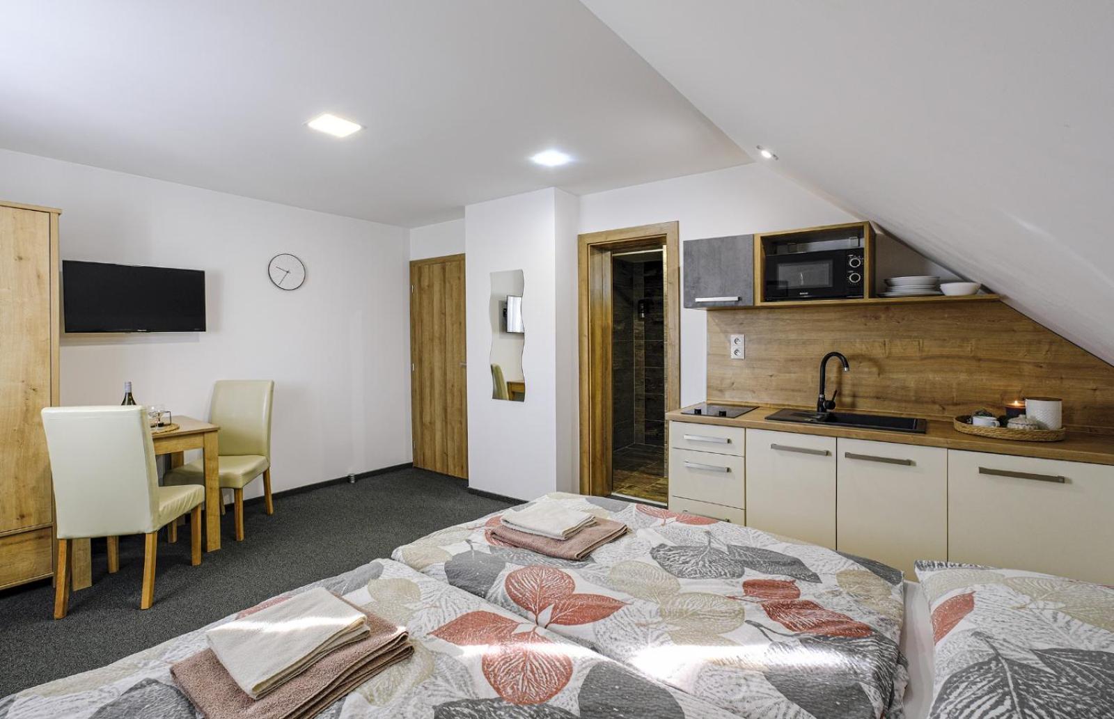 Villa Michaela Bešeňová Exteriör bild